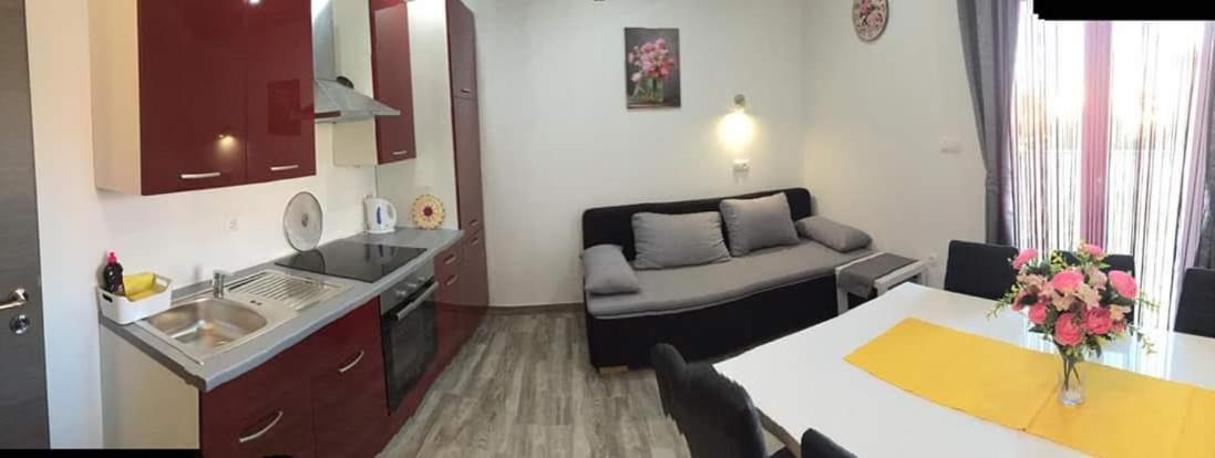 Apartmani Villa Anna Ražanac المظهر الخارجي الصورة